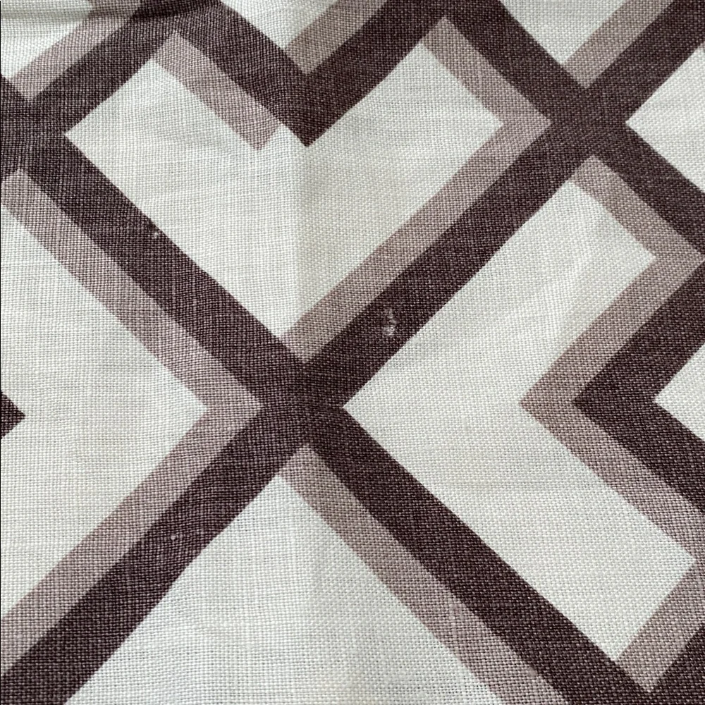 Beautiful Linen Duvet Cover. Queen. 1 King Sham/1 Standard Sham. NWT.